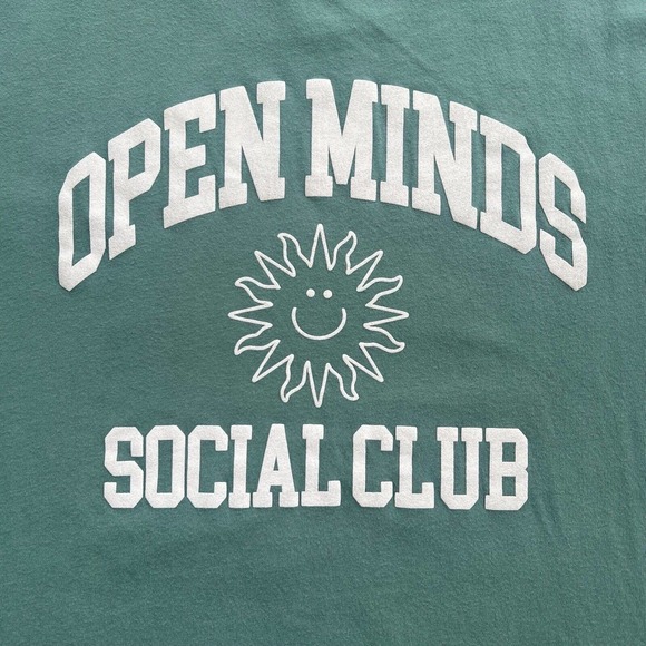 Abercrombie & Fitch 90s Inspired Statement Graphic T-Shirt - Green Men’s Medium - Picture 3 of 9